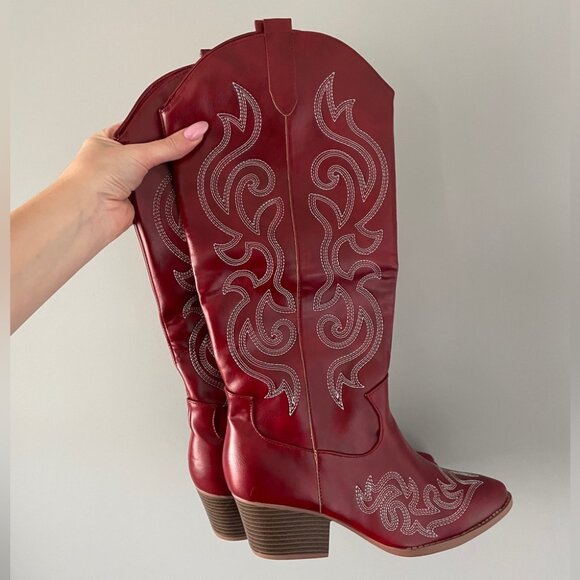 Shoes - Red western cowboy boots - women’s size 8